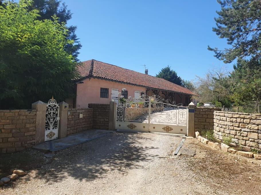 Dependance Pour 1 A 4 Pers Au Calme Dans Propriete Villa Marboz Exterior photo